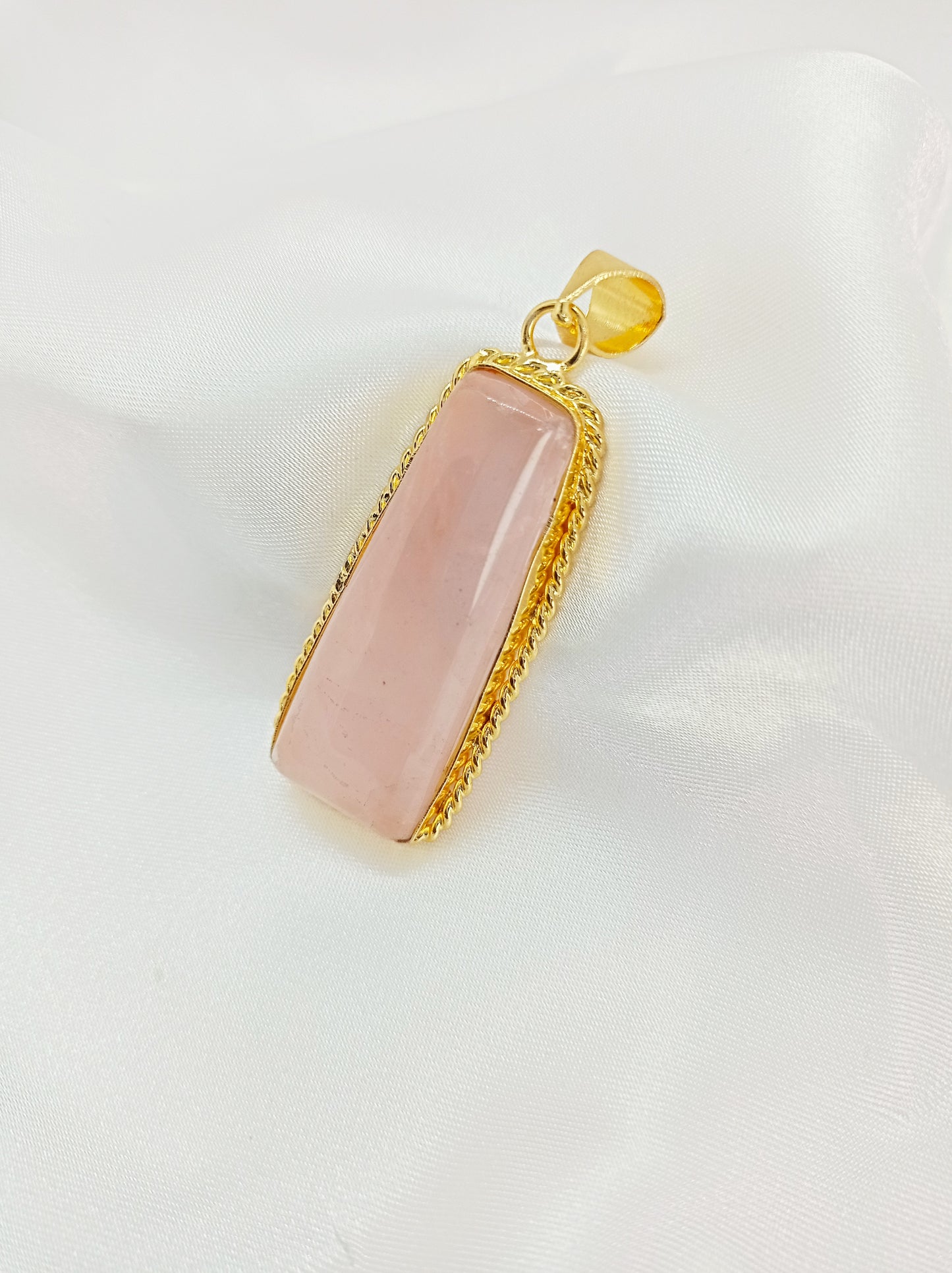 Rose quartz Pendant