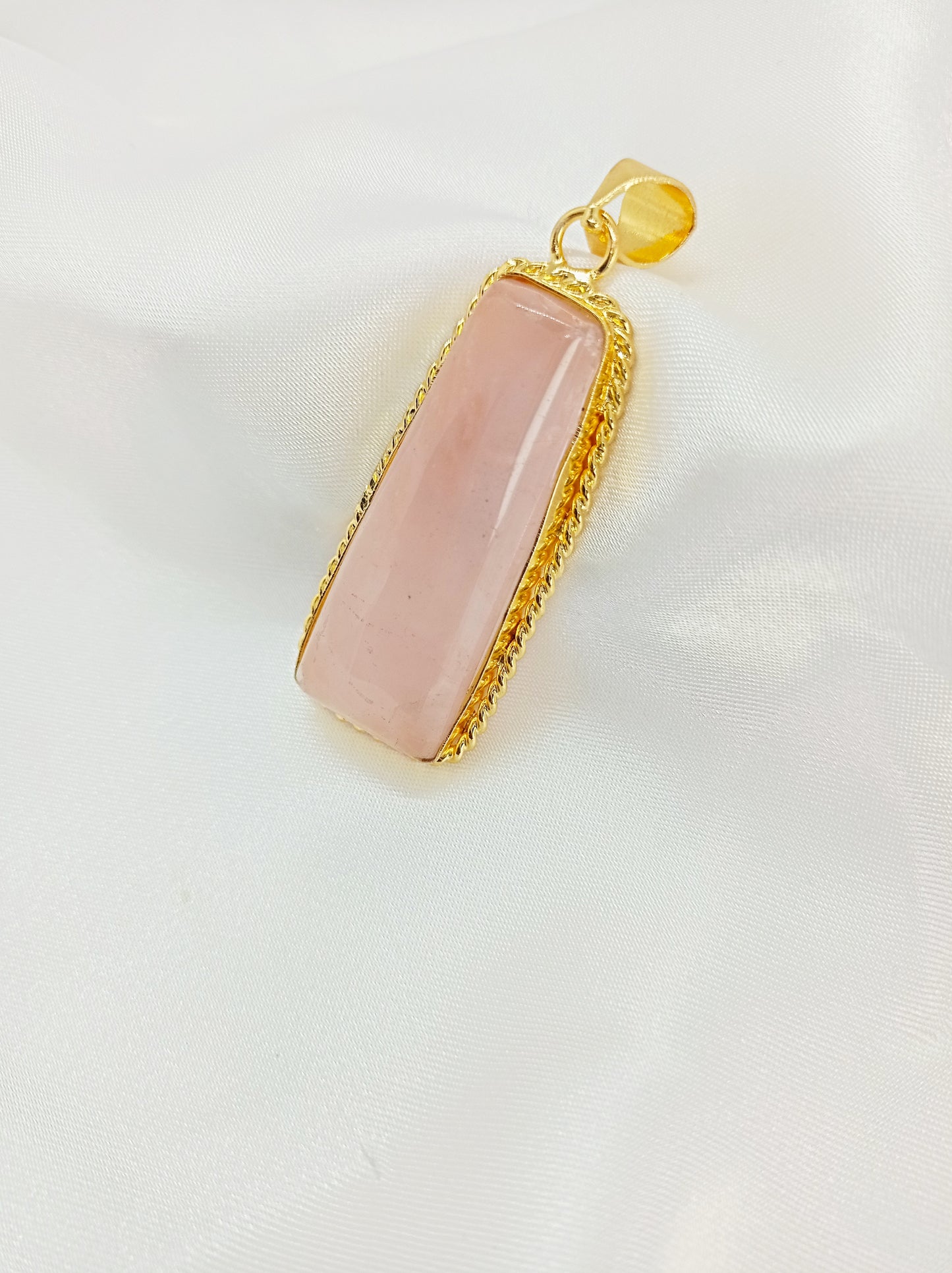 Rose quartz Pendant