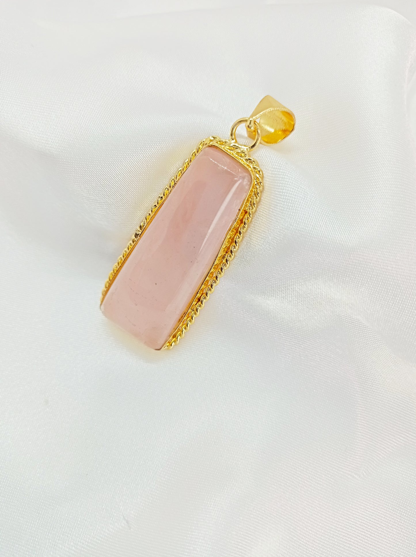 Rose quartz Pendant