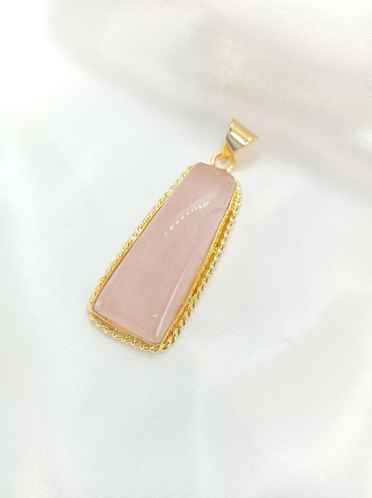 Rose quartz Pendant