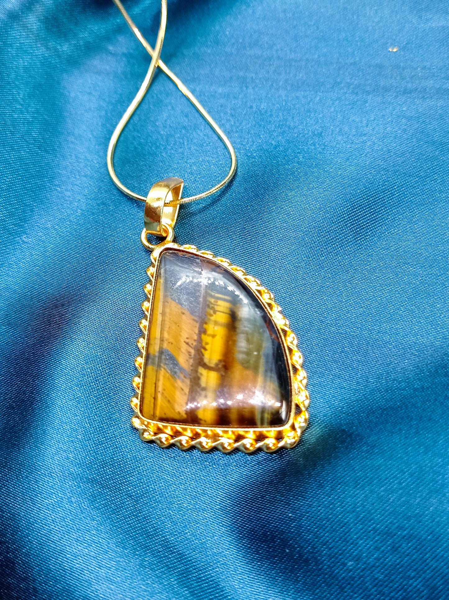 Tiger eye natural stone gold pendant