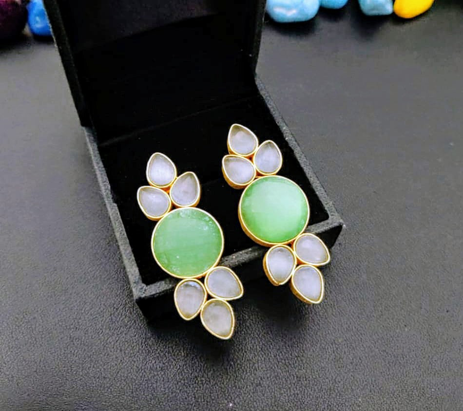 Green Chrysoprase Gold Earrings