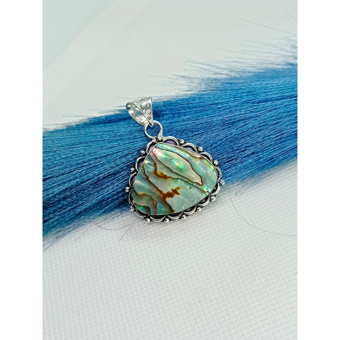 Wisiorek z muszli Abalone