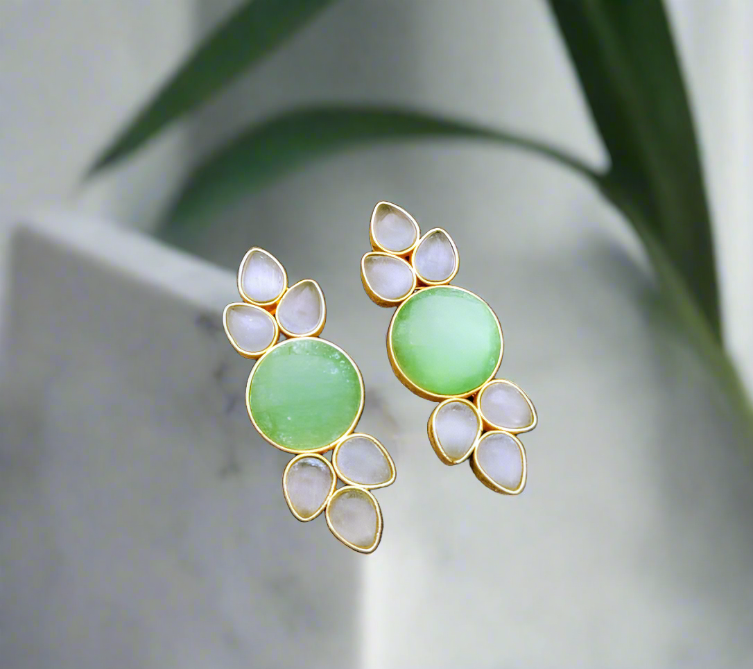 Green Chrysoprase Gold Earrings