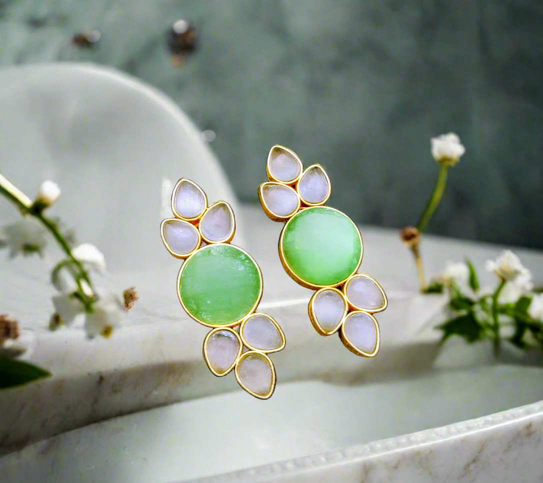Green Chrysoprase Gold Earrings